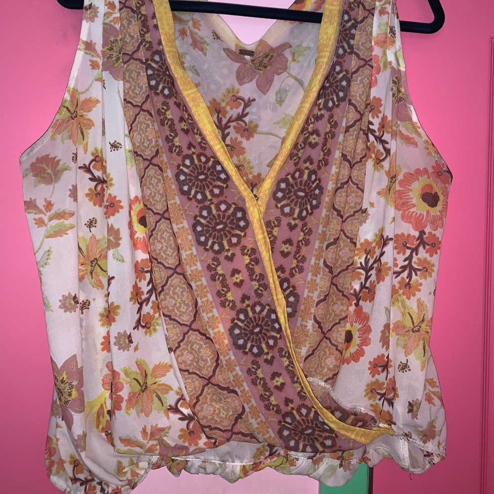 Flowy cropped free people tank Large